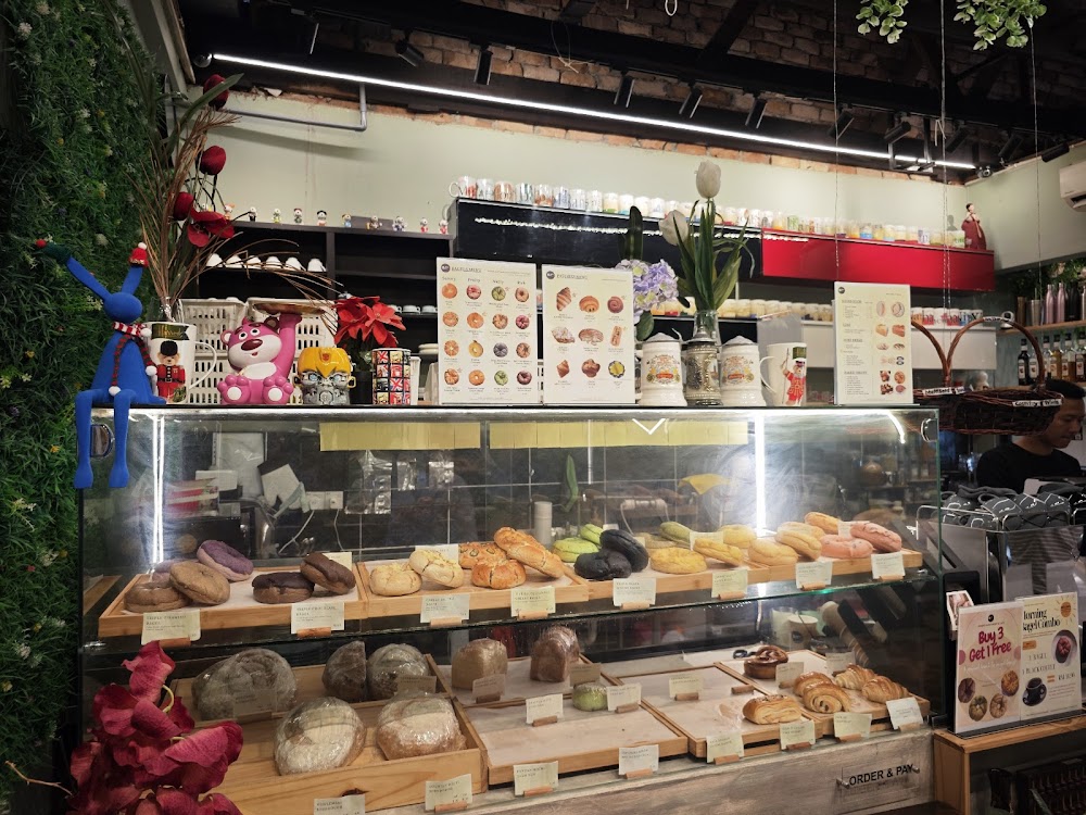 Baker's Barn Bakery & Cafe